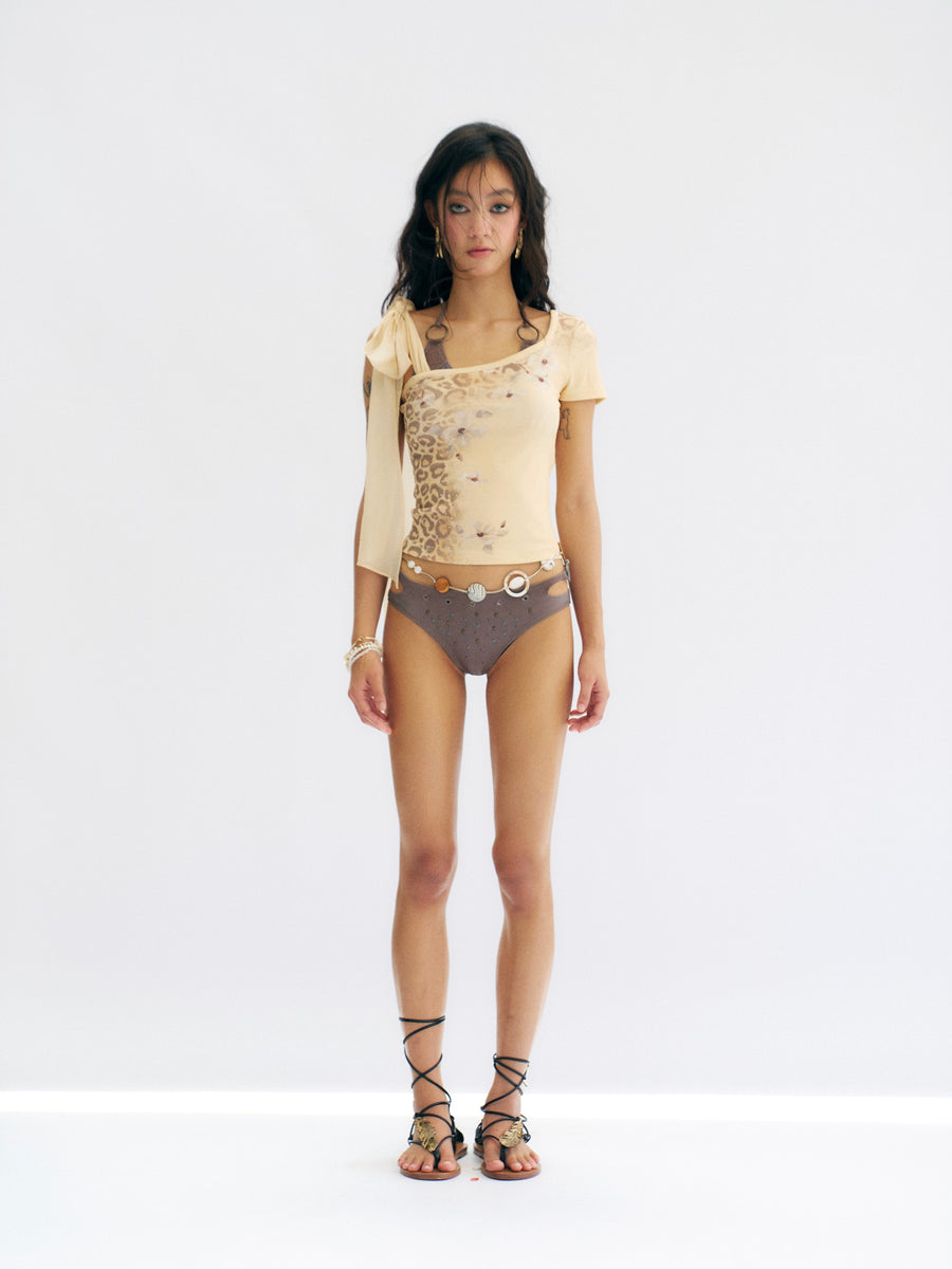 Milky Yellow Leopard Print Slanted Shoulder T-Shirt
