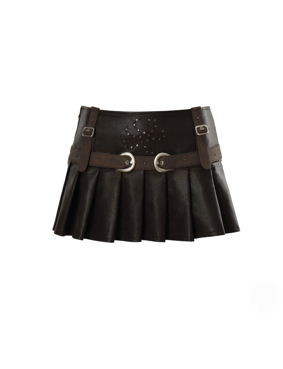 Pleated skirt in leather